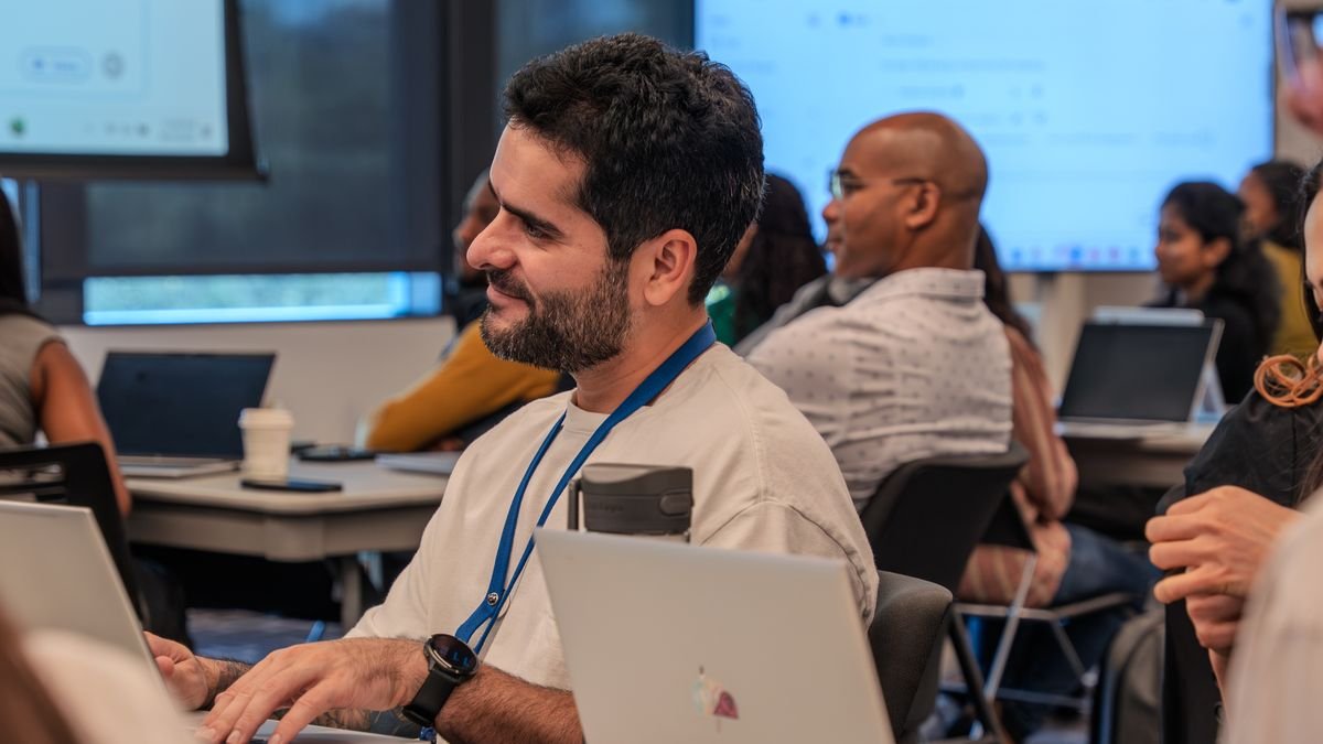 Programa personalizado: sesión de formación con portátiles y sesión en vivo